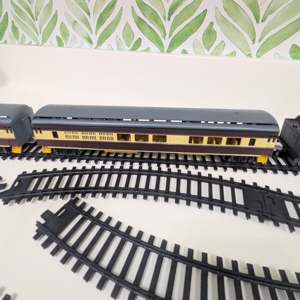 Train Parts without Engine - Picture 10 of 11